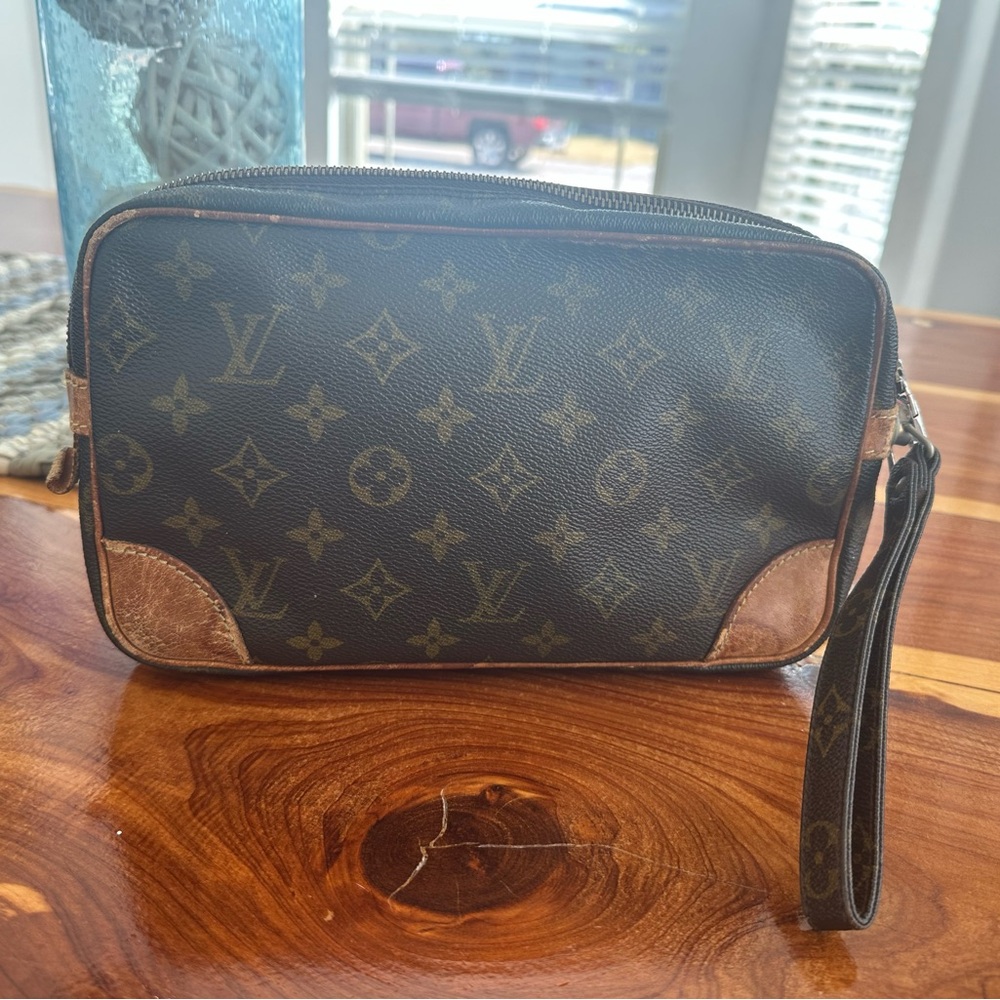 Louis Vuitton Monogram Black and Tan Clutch - Picture 2 of 10